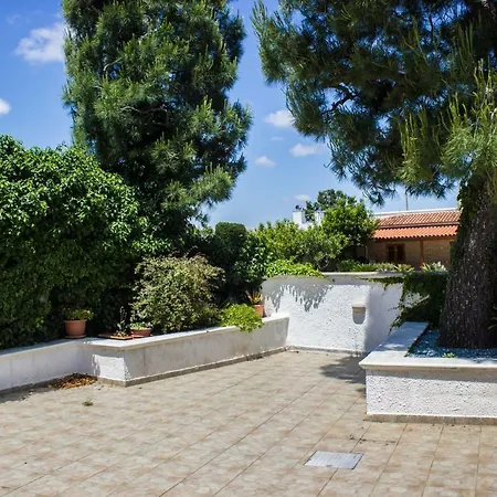 La Di Lella Vila *